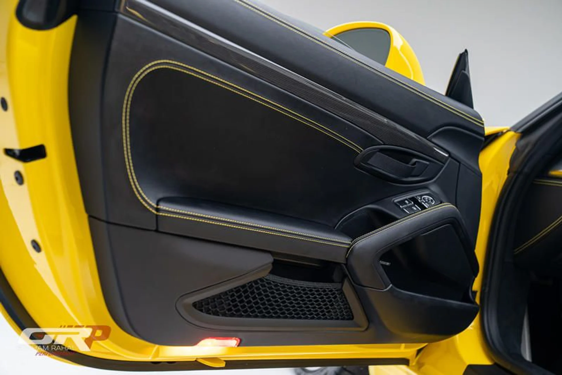 mph057_2764916380_950_E87_CE_7_EA_1_46_A0_BA_47_AC_021_BCC_76_D6_be8ad5963f