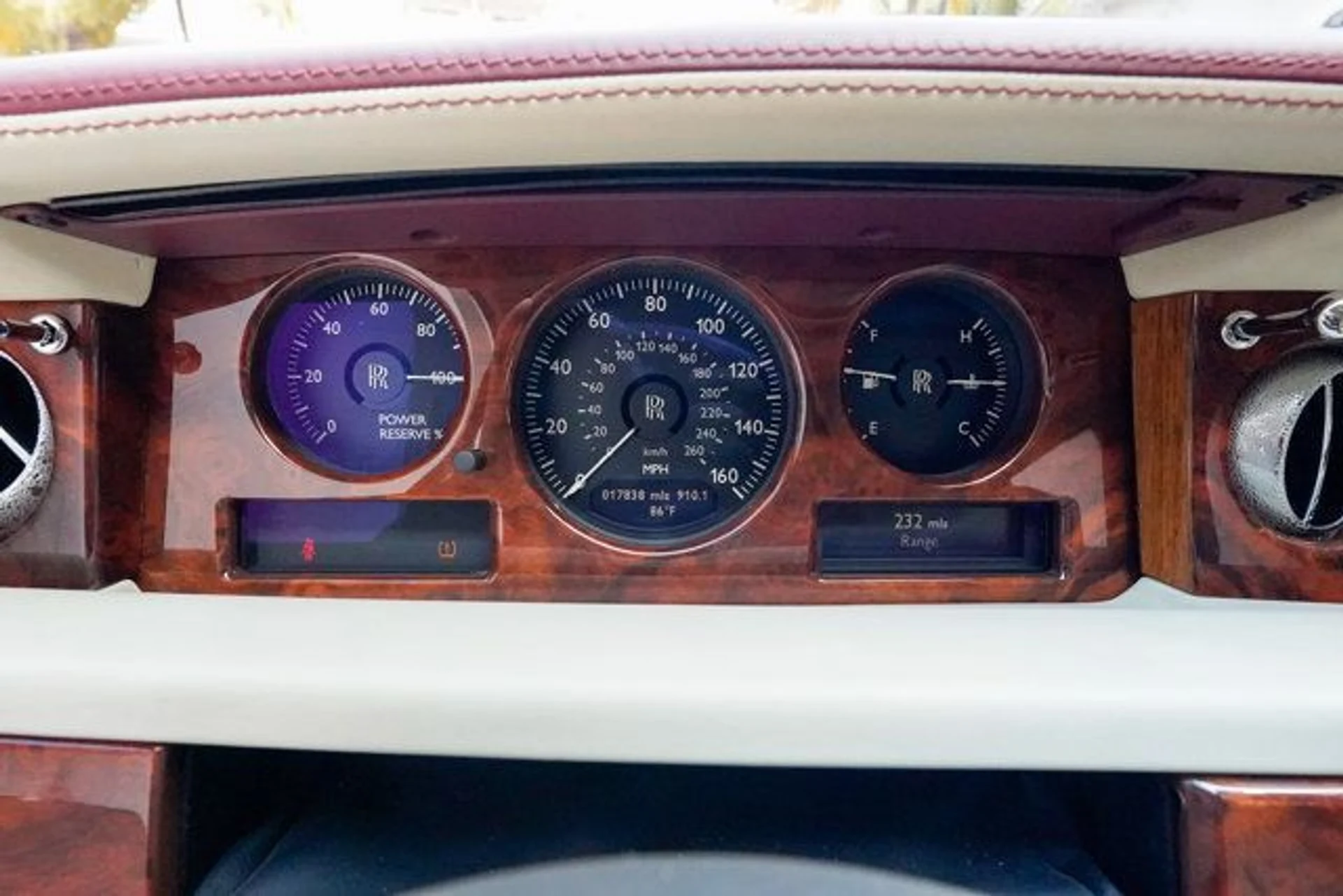 mph057_2781963814_22948076_58_640_4098619374