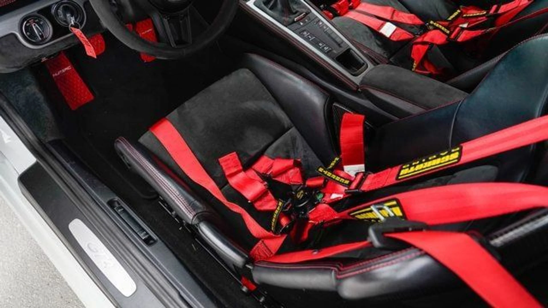 mph057_2801804368_used_2020_porsche_718_cayman_gt4coupe_14354_22875819_58_640_7ce00657d6