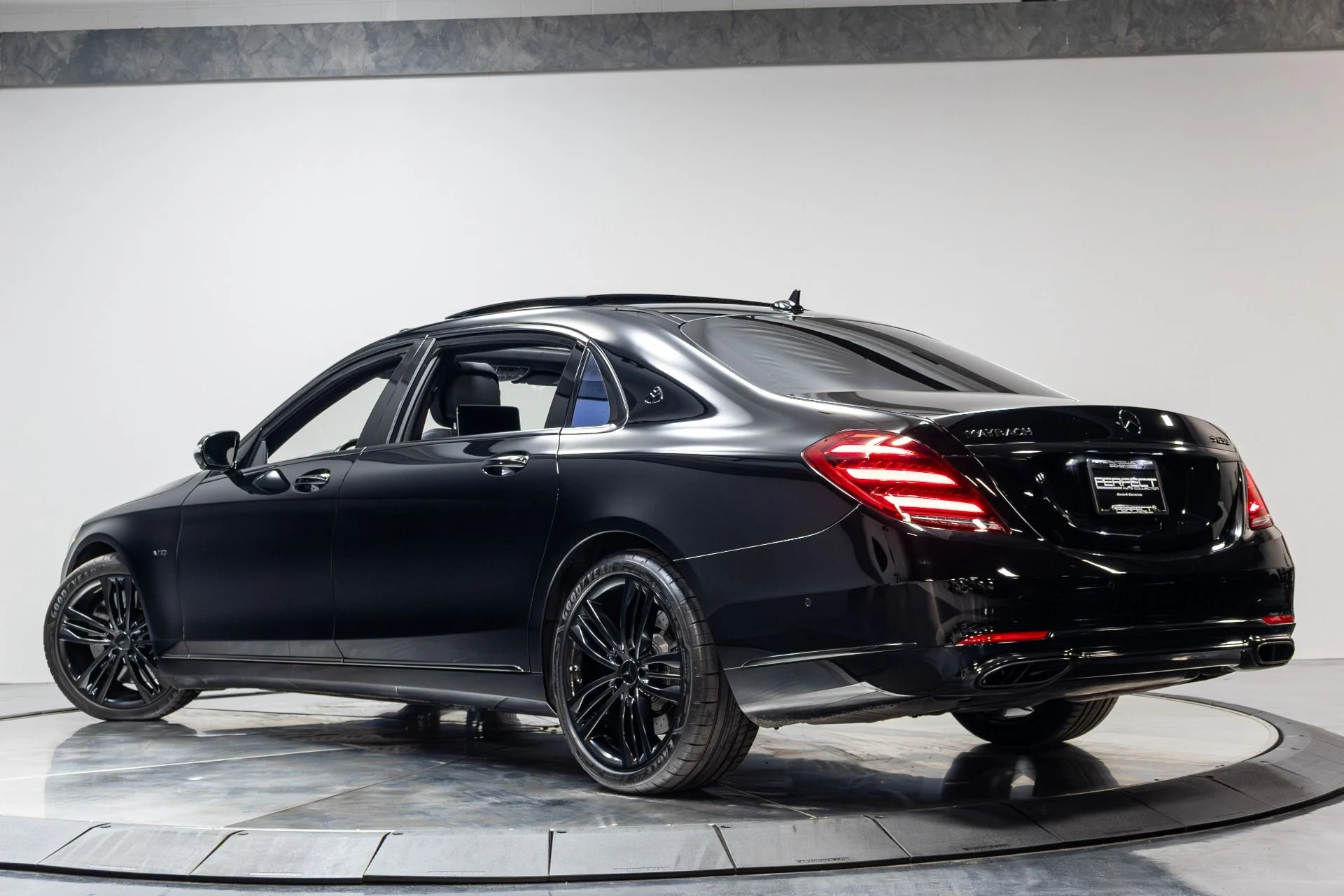 mph057_2817515286_Used_2020_Mercedes_Benz_S_Class_Maybach_S_650_1778195689_3cbaa01187
