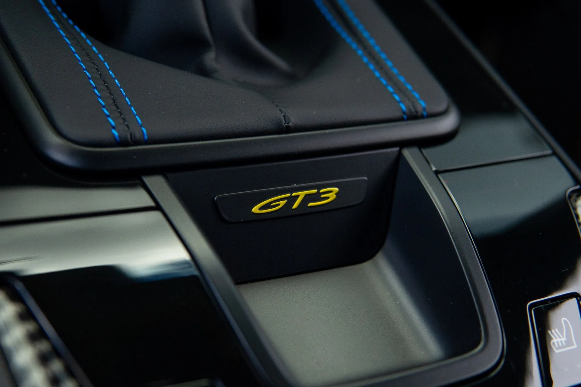 mph057_2818931960_Used_2022_Porsche_911_GT_3_1769096243_72e328d830