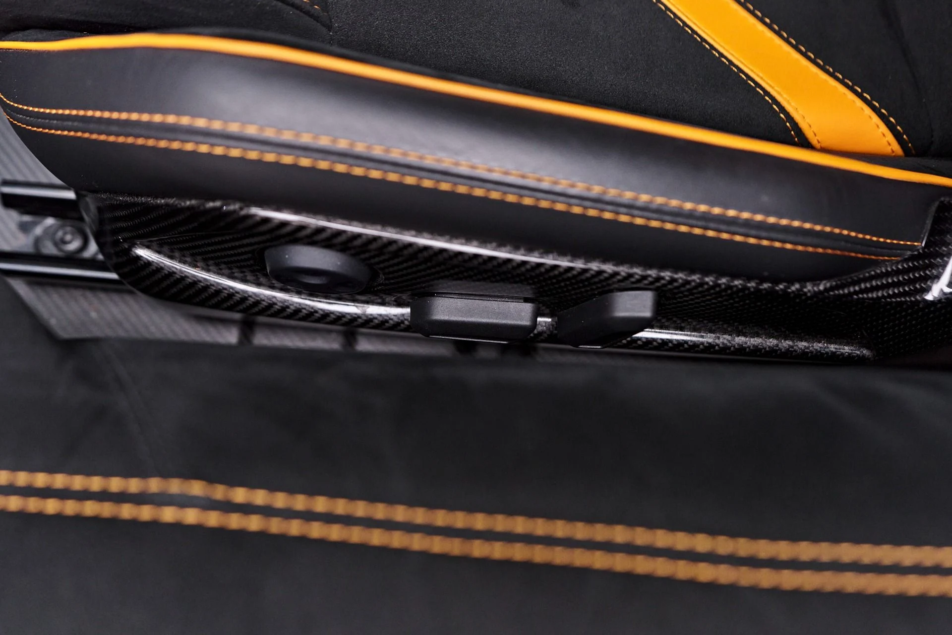 mph057_2829515493_Used_2021_Lamborghini_Aventador_SVJ_Base_1755224573_639b790f1c