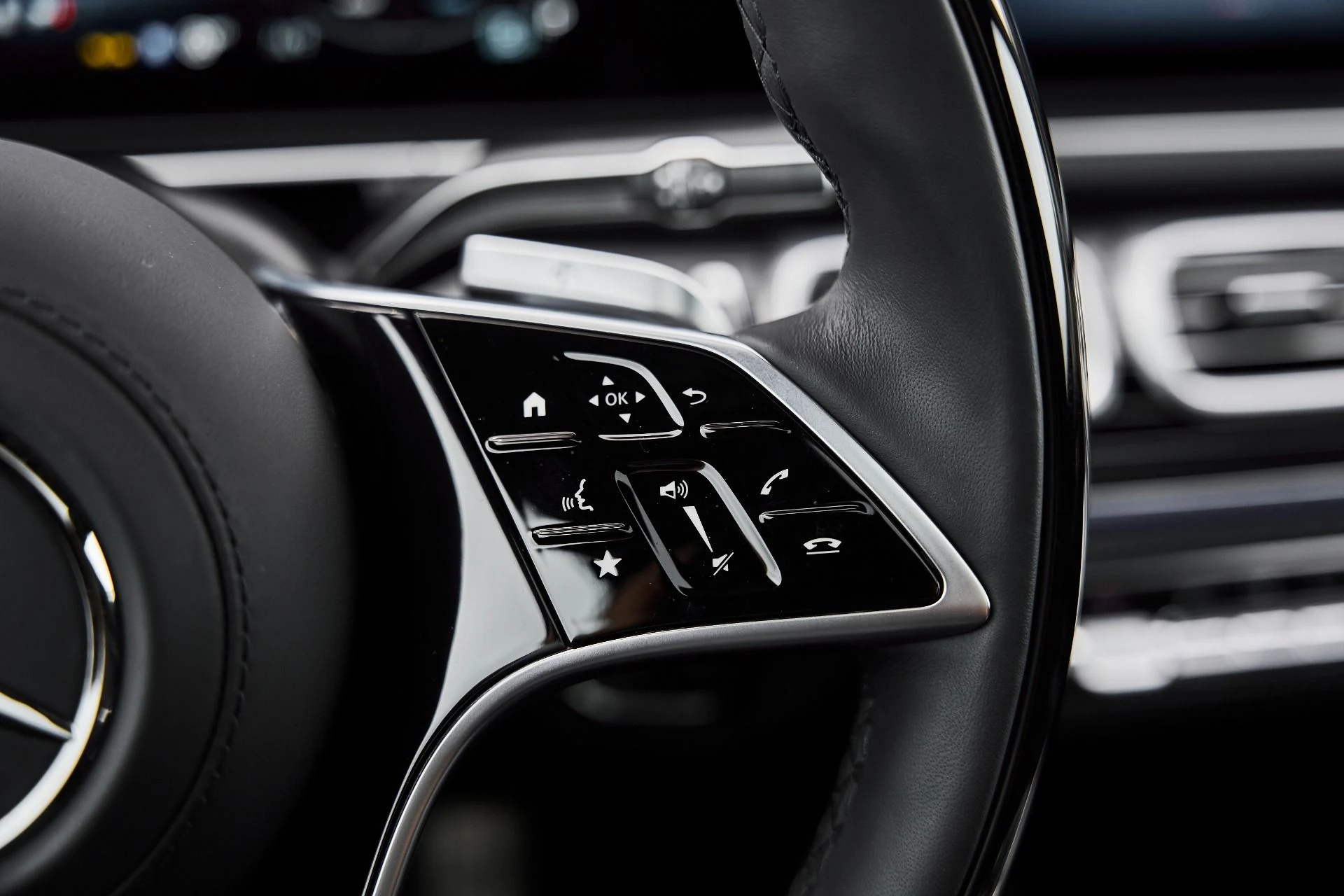 mph057_2832893050_Used_2026_Mercedes_Benz_GLS_Maybach_GLS_600_1777160291_ad33281c49