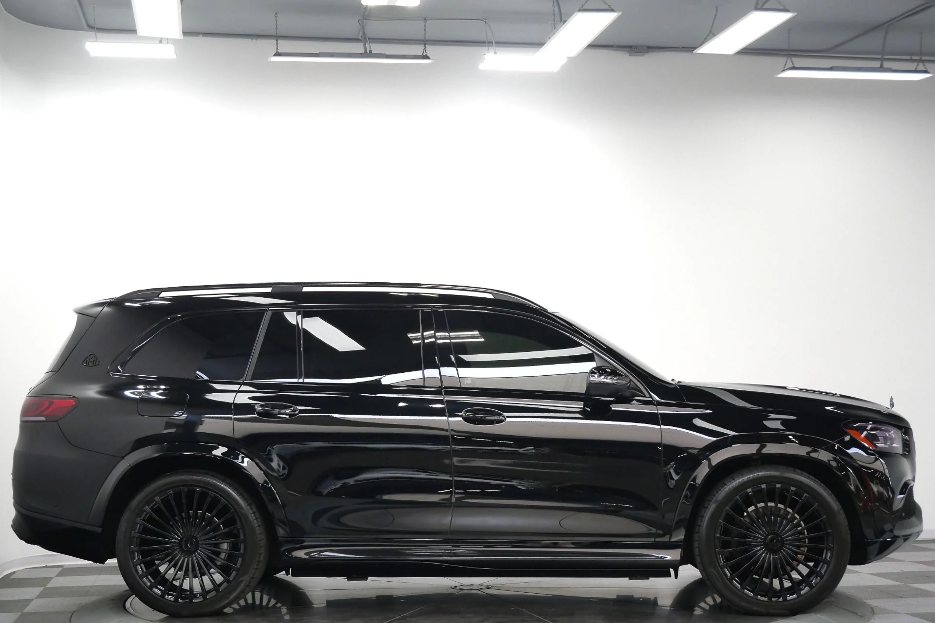 mph057_2839040981_Used_2023_Mercedes_Benz_Maybach_GLS_600_4_MATIC_4_Seat_Configuration_Rear_Refrigerator_1787325899_aff5bca4b7