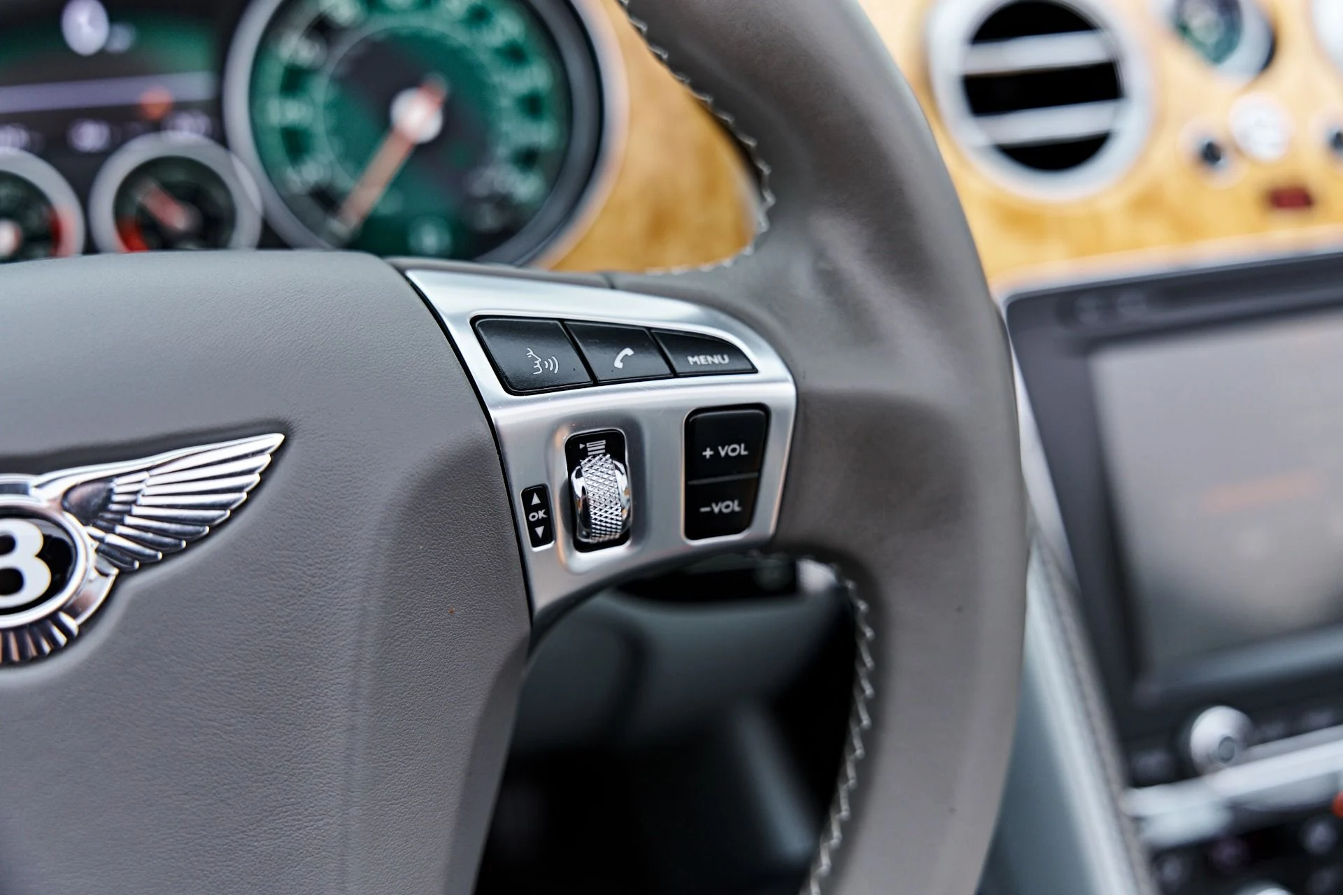 mph057_2856697459_Used_2014_Bentley_Continental_GTC_Base_1786670725_3d36698b2d