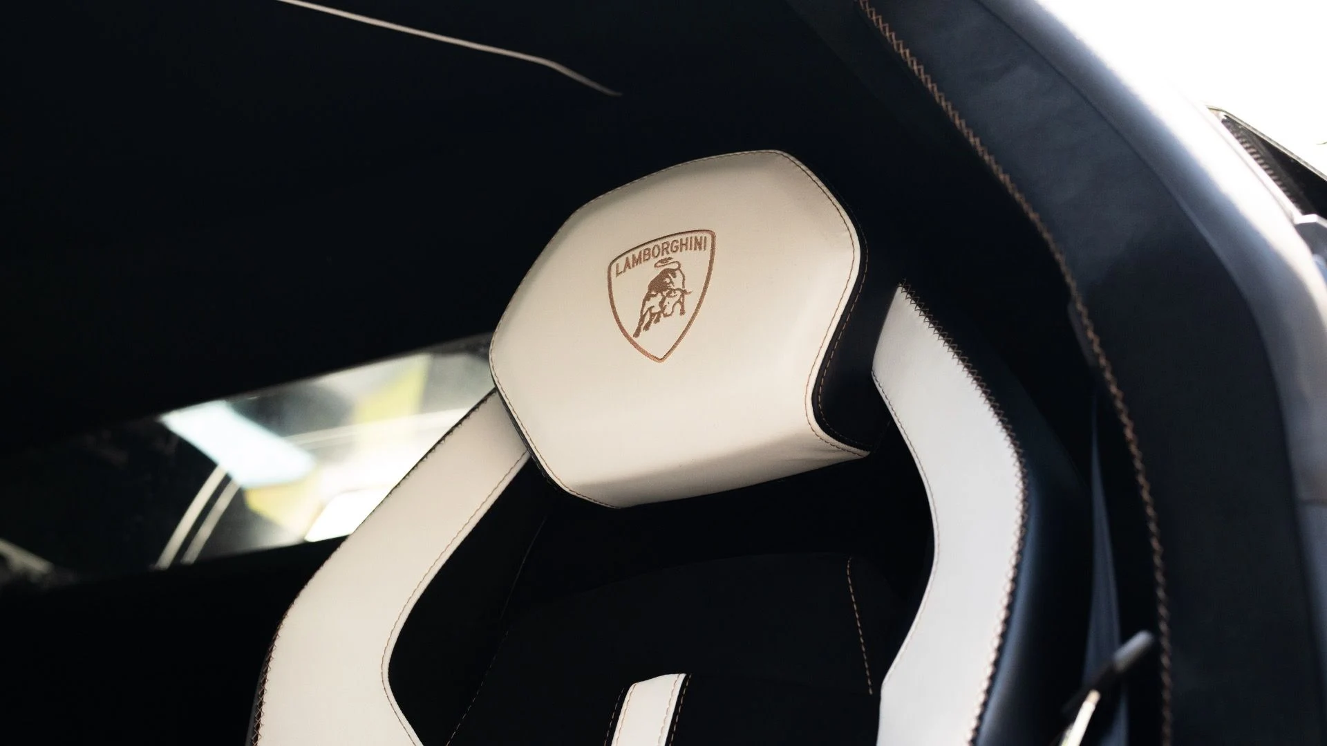 mph057_2866926571_Used_2019_Lamborghini_Aventador_LP_770_4_SVJ_1754340799_77ba3af026
