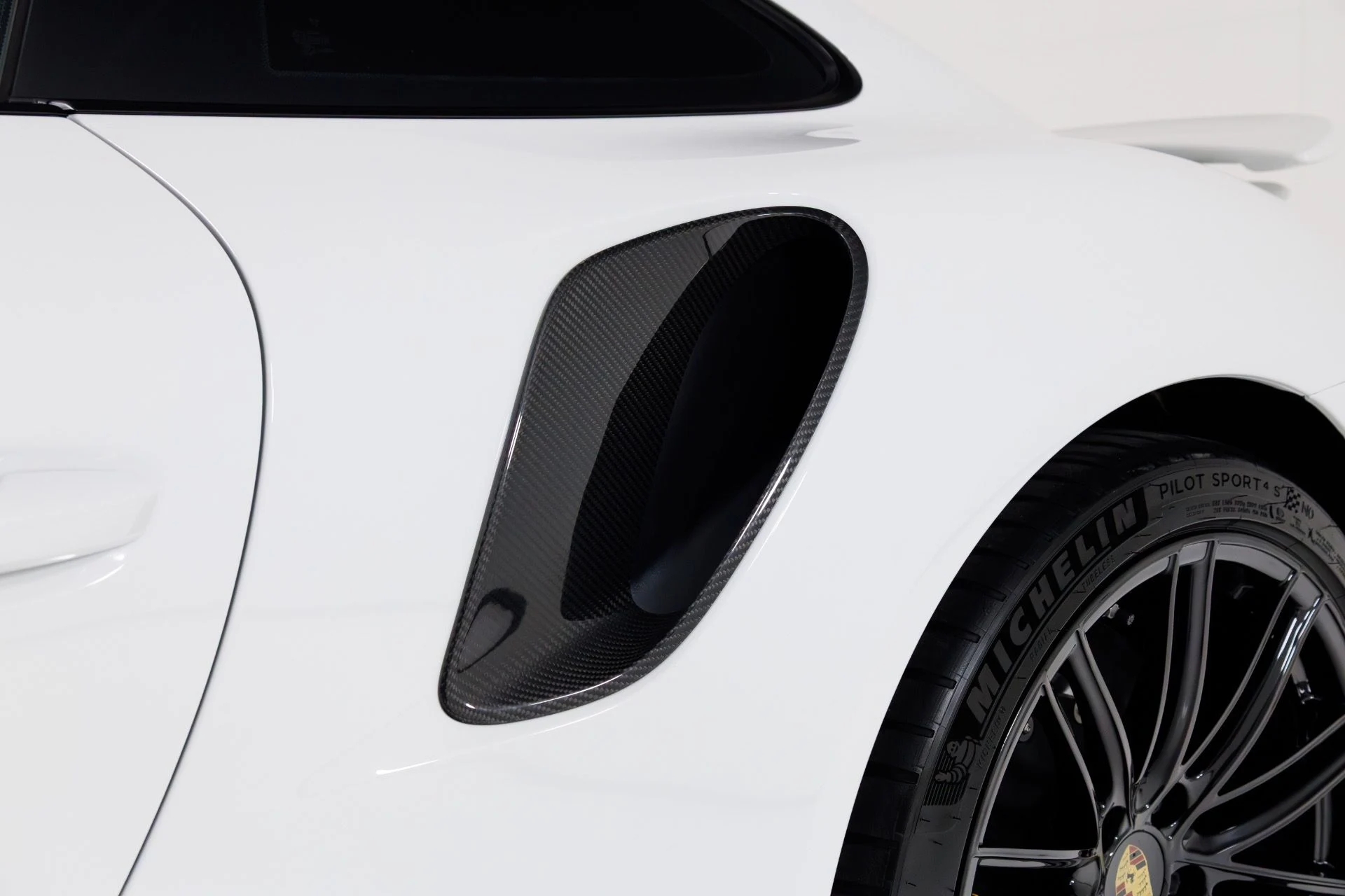 mph057_2872161855_Used_2019_Porsche_911_Turbo_S_1769802429_33e217021f