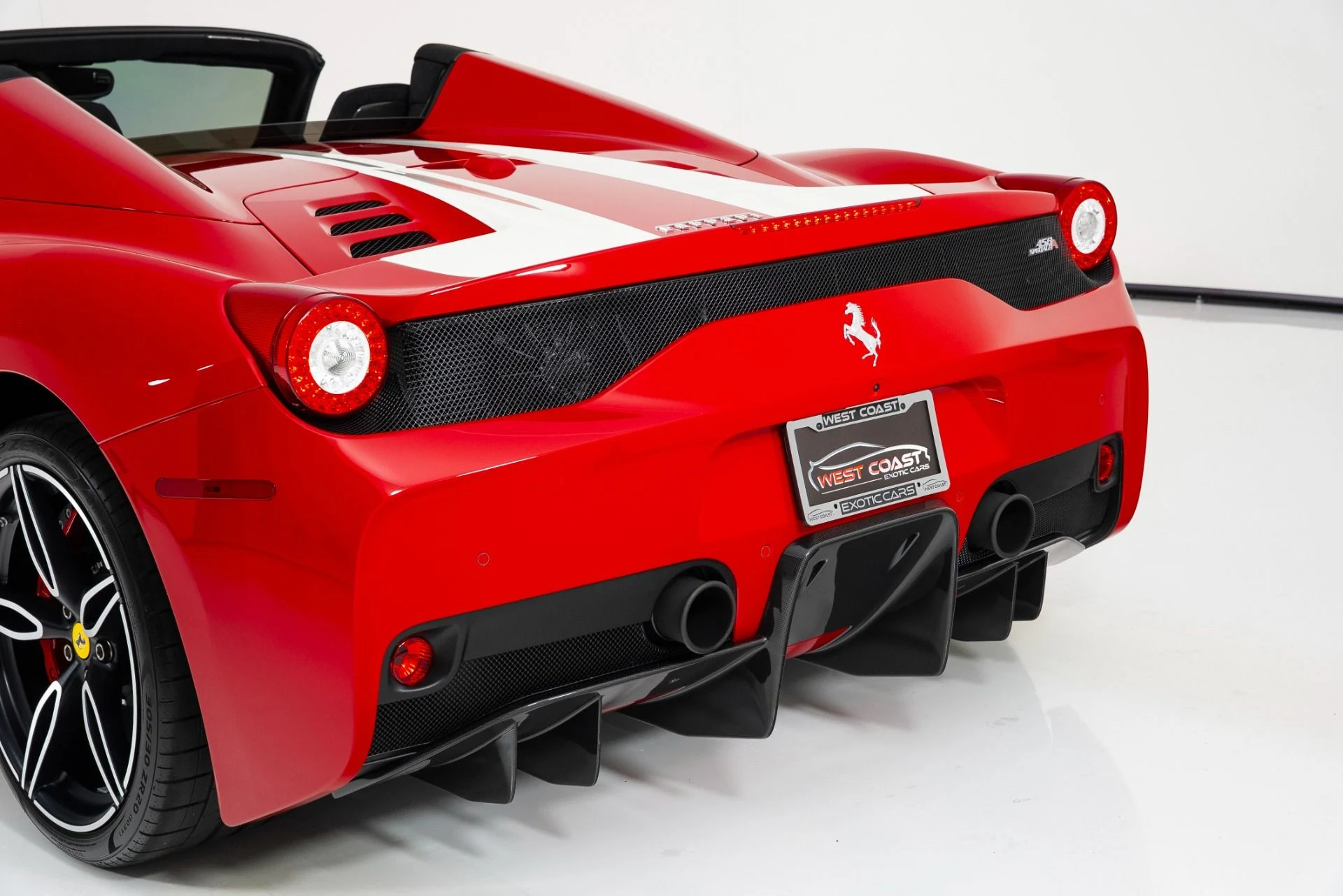 mph057_2901663061_Used_2015_Ferrari_458_Speciale_Aperta_1760034977_0abdd83bfc