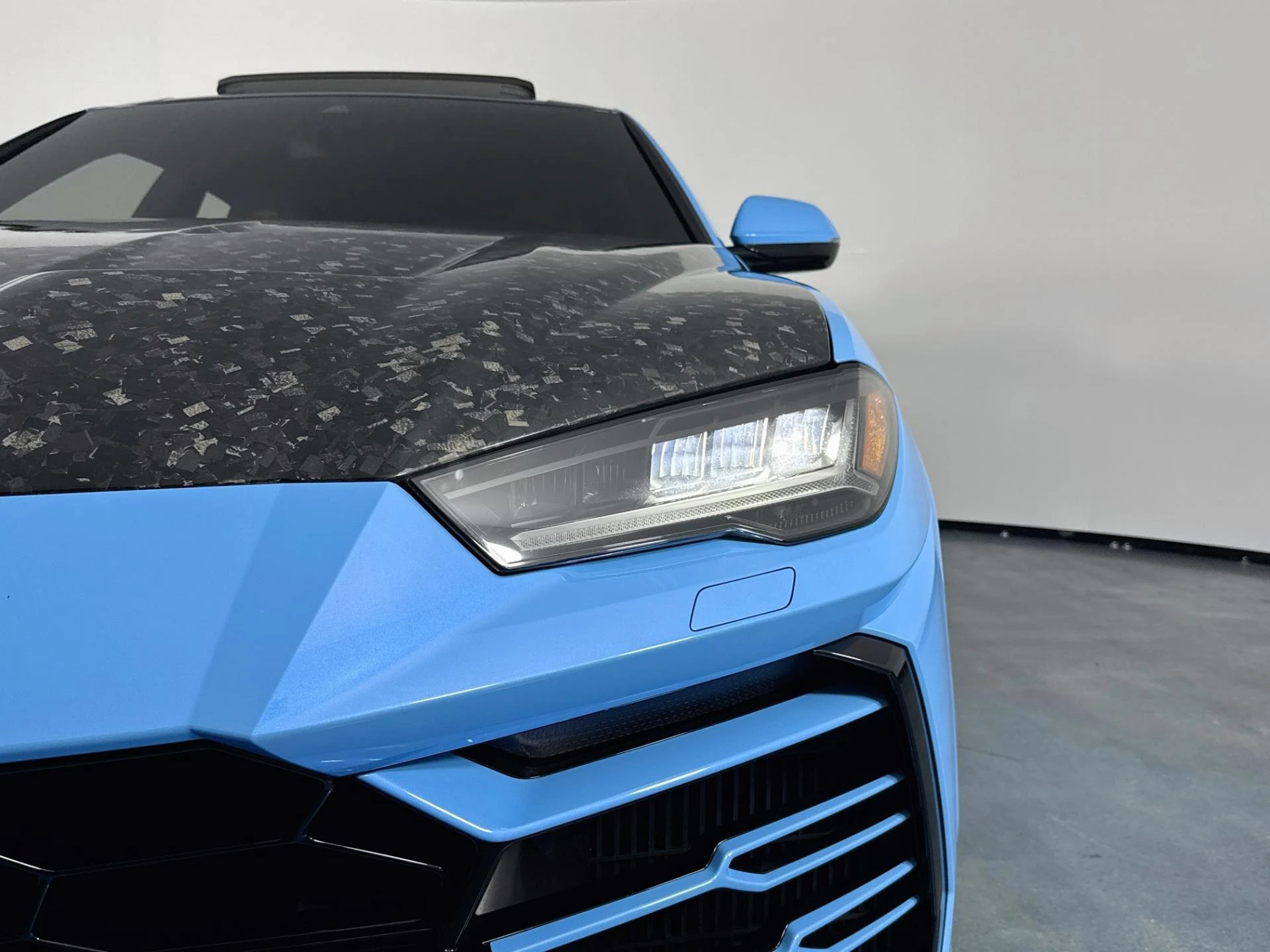 mph057_2939659418_Used_2022_Lamborghini_Urus_1786397320_0c2e1c0da1
