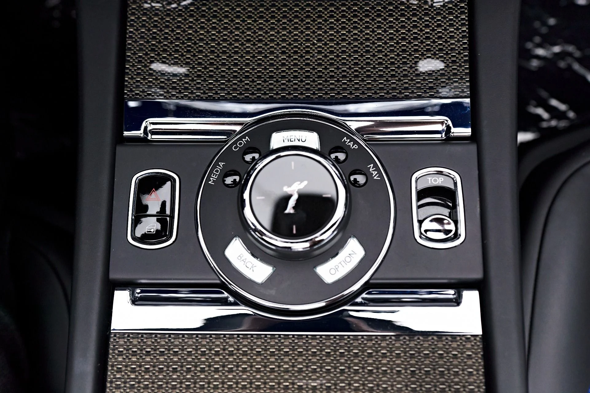 mph057_29408586_Used_2018_Rolls_Royce_Dawn_Base_1712097649_4d2e6b4a2d