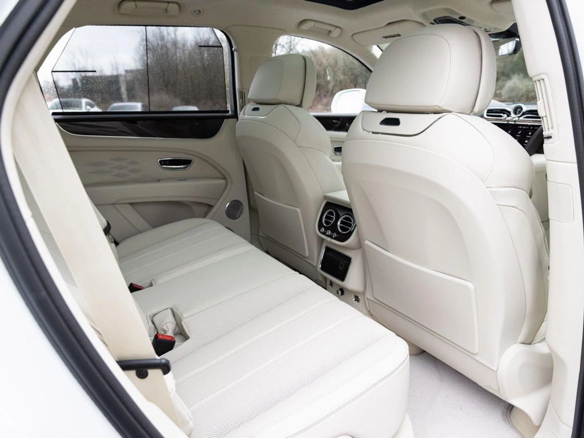 mph057_2942525502_403809831_67c233f06b5617b02de6365f_160b5494b2