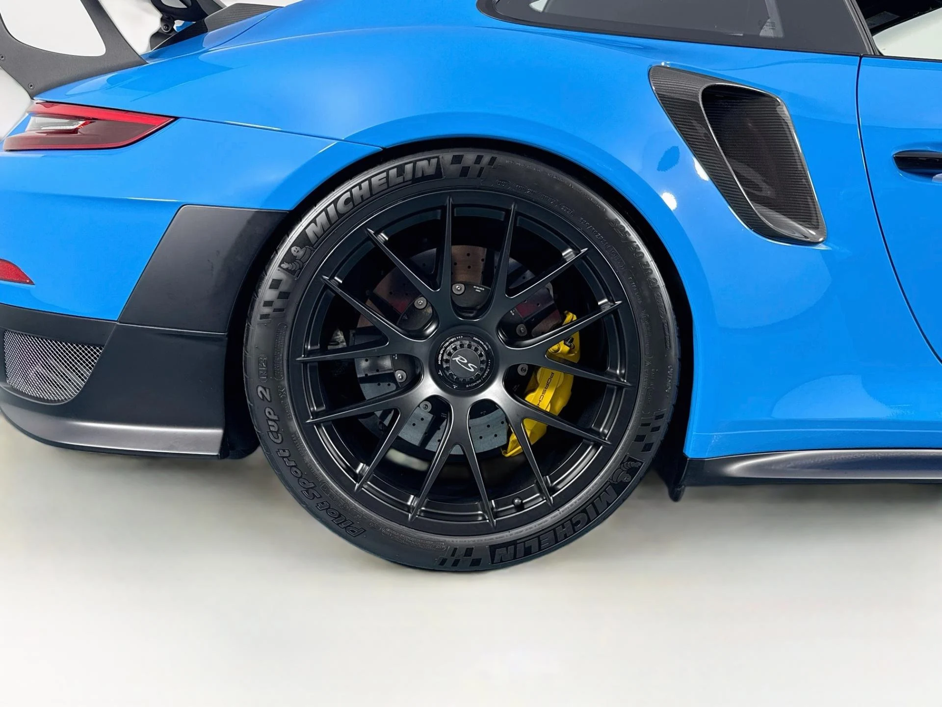 mph057_2943758754_Used_2019_Porsche_911_GT_2_RS_1785958223_99c8a54c57