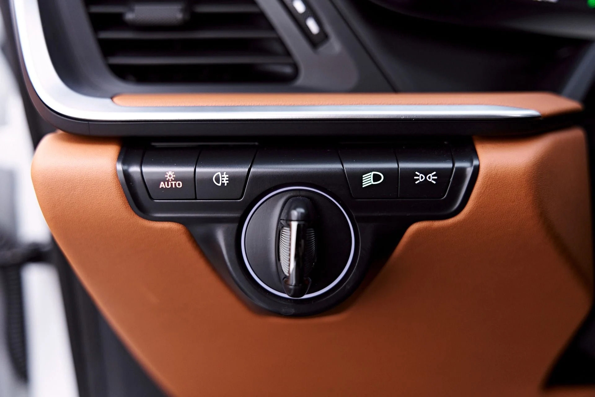 mph057_2959743546_Used_2024_Porsche_911_Turbo_S_1777505296_40c3ed3481