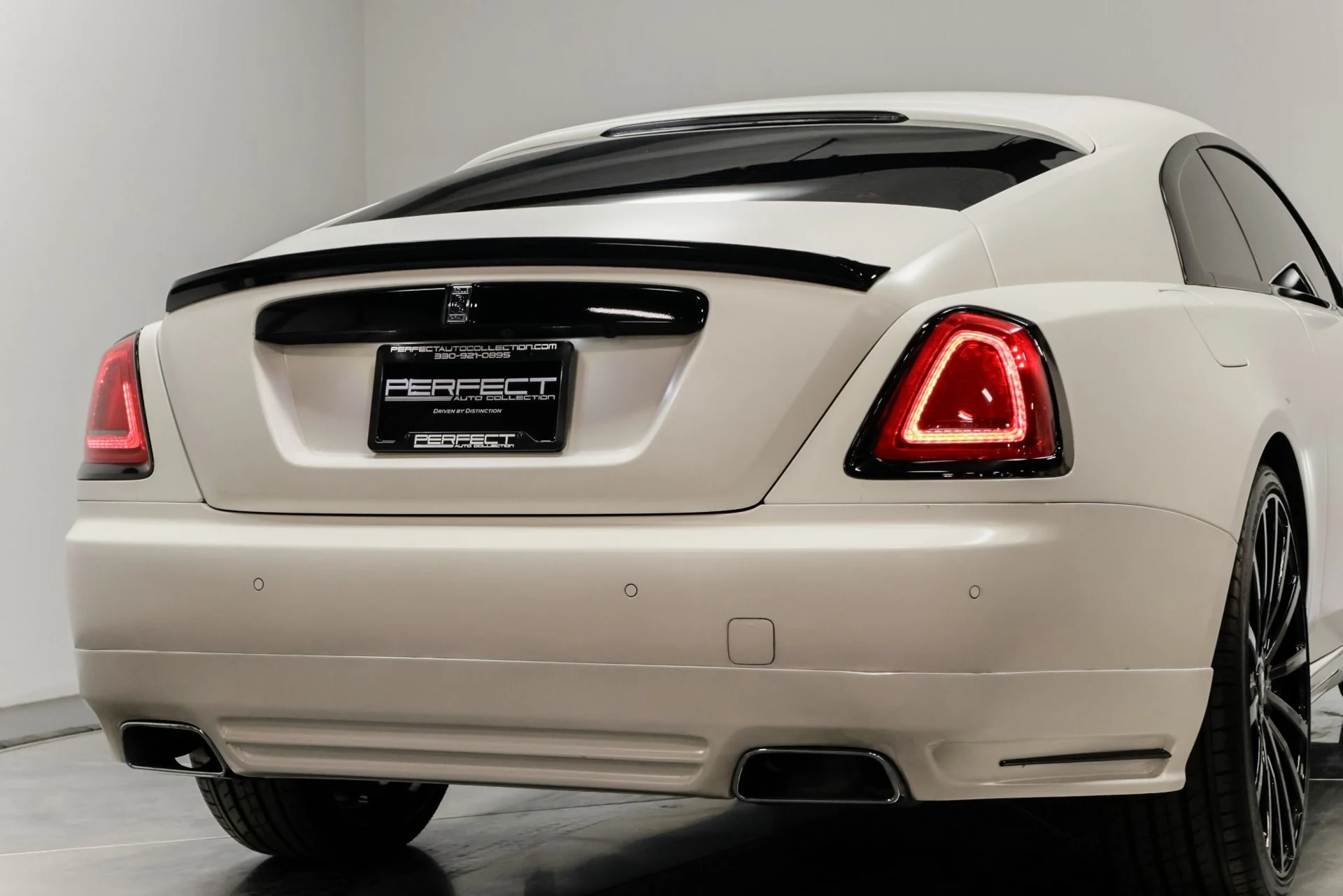 mph057_2967046259_Used_2014_Rolls_Royce_Wraith_1761229895_6c7e64a400