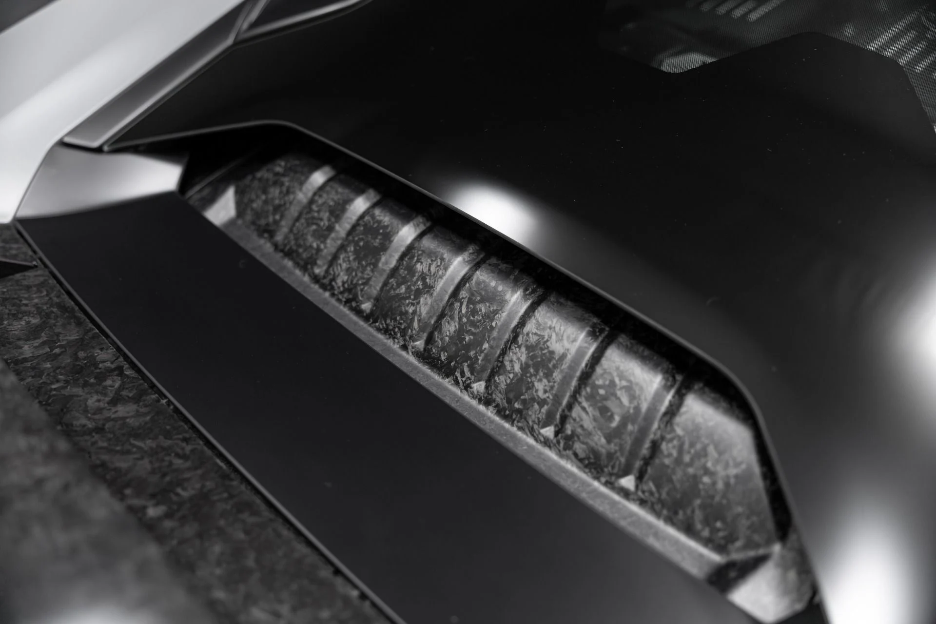 mph057_3001584086_Used_2017_Lamborghini_Huracan_1765410503_911a9eca30