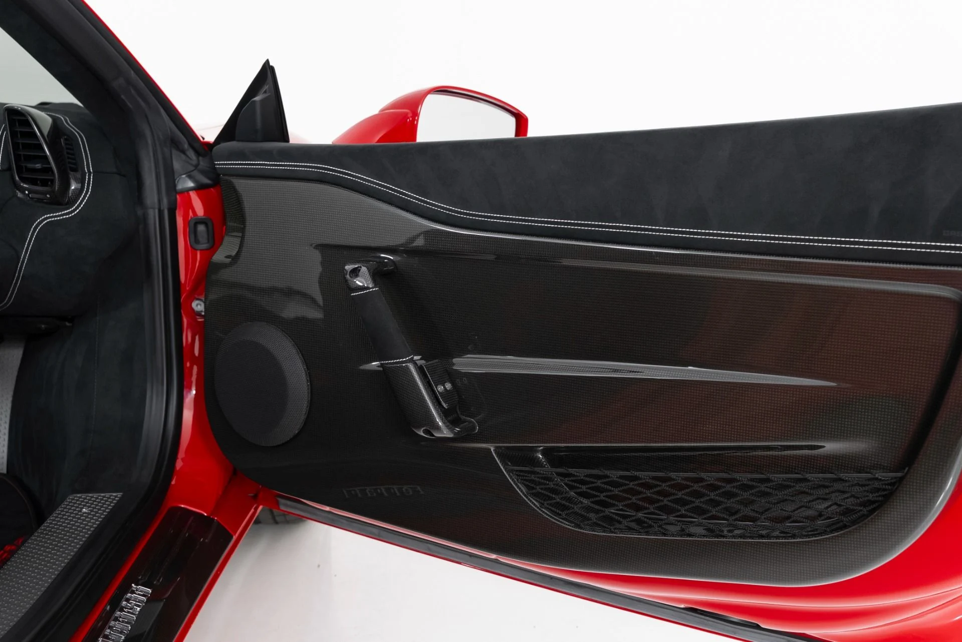 mph057_3003265351_Used_2015_Ferrari_458_Speciale_Aperta_1760122883_414f2b7e51