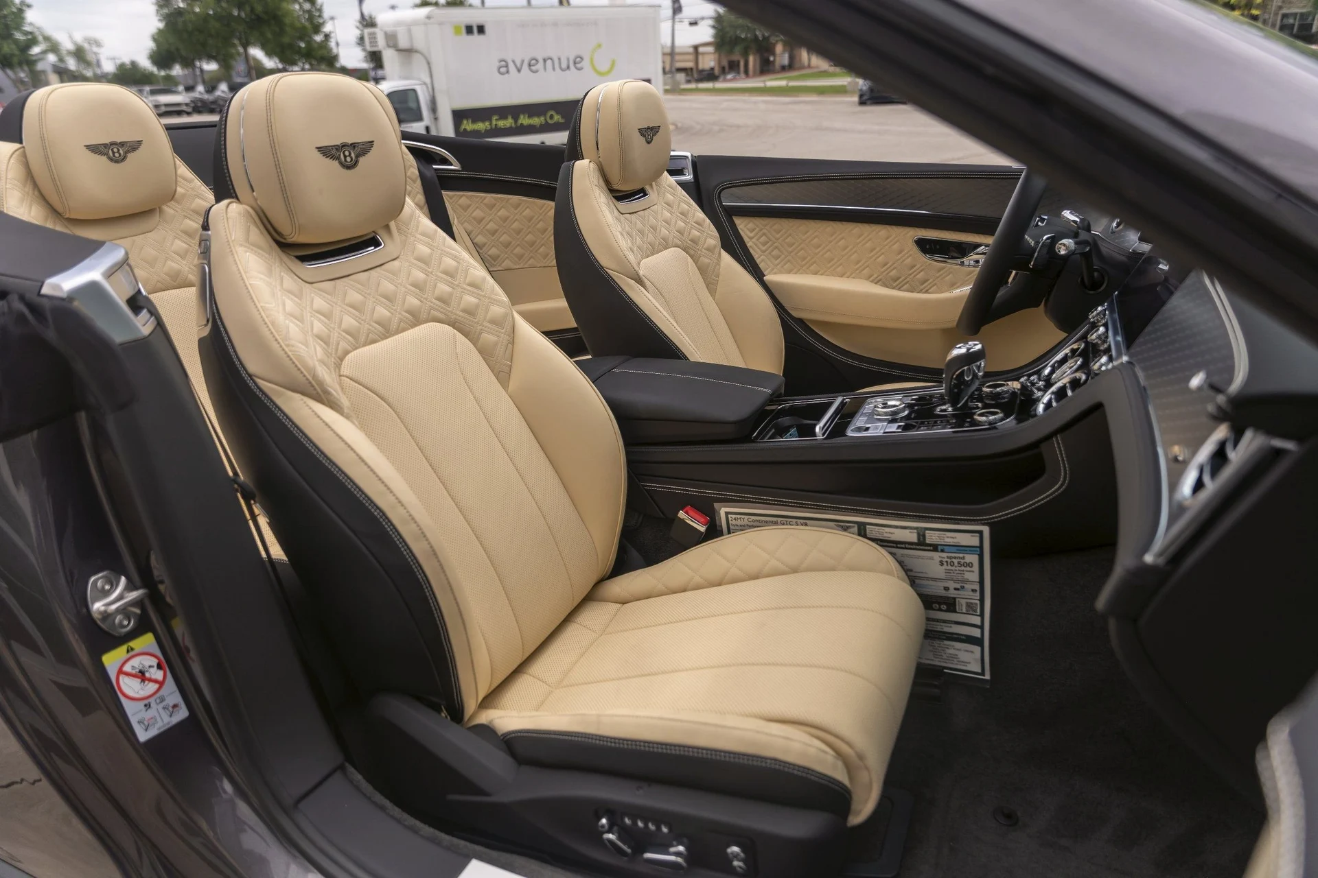 mph057_3023098794_Hi_Tech_Luxury_Imports_LLC_SCBDG_4_ZGXRC_016161_image_57_8e3b2d7fd0