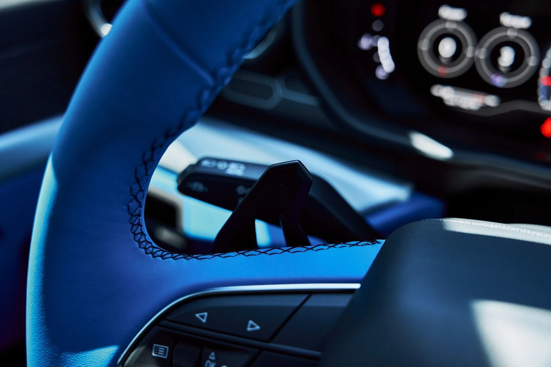 mph057_3067895446_Used_2024_Lamborghini_Urus_S_1775866785_72e8d34ce7