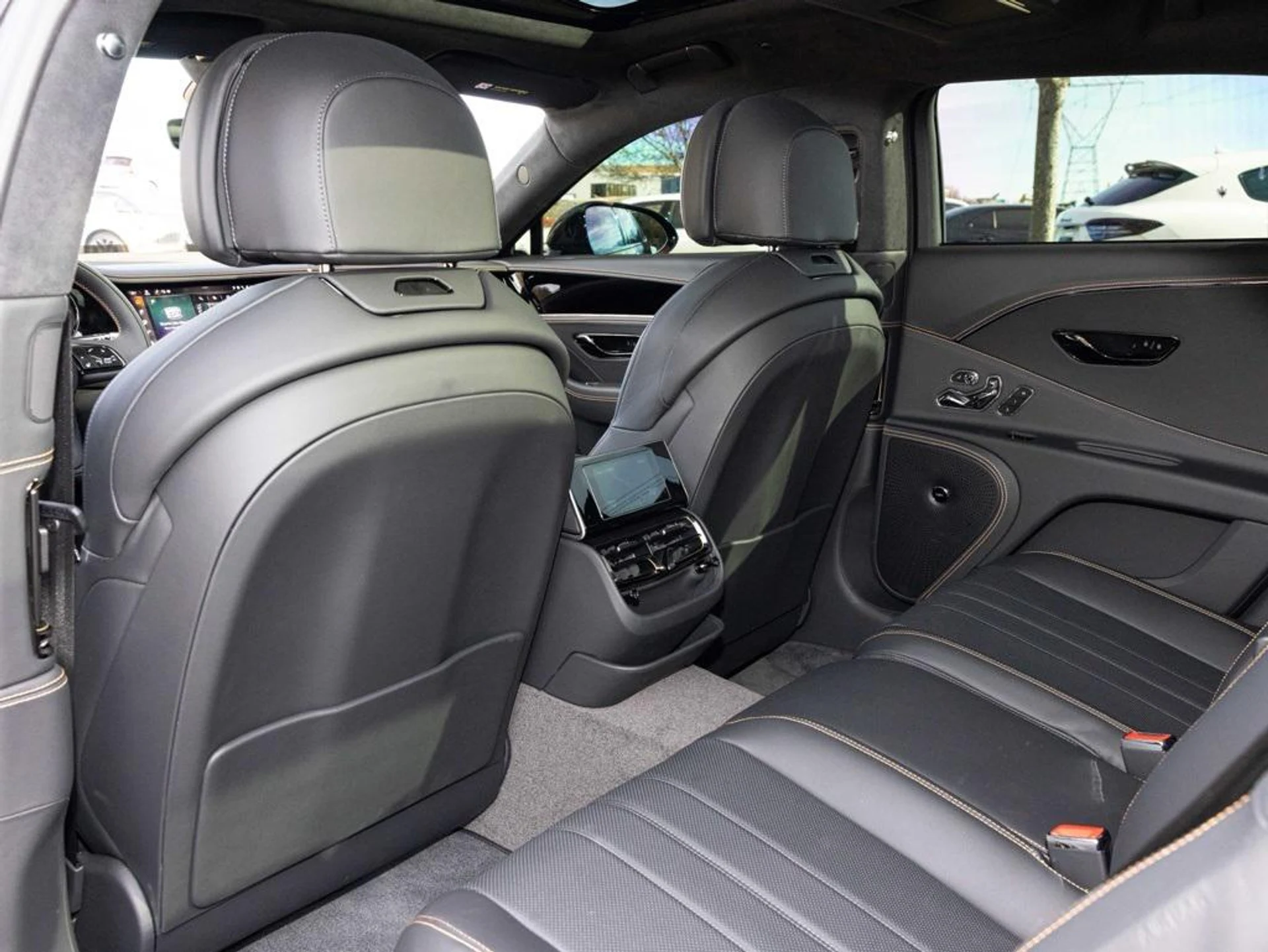 mph057_3090976095_476605579_692b3283d4777c6cf2abe897_4c8716bf5a