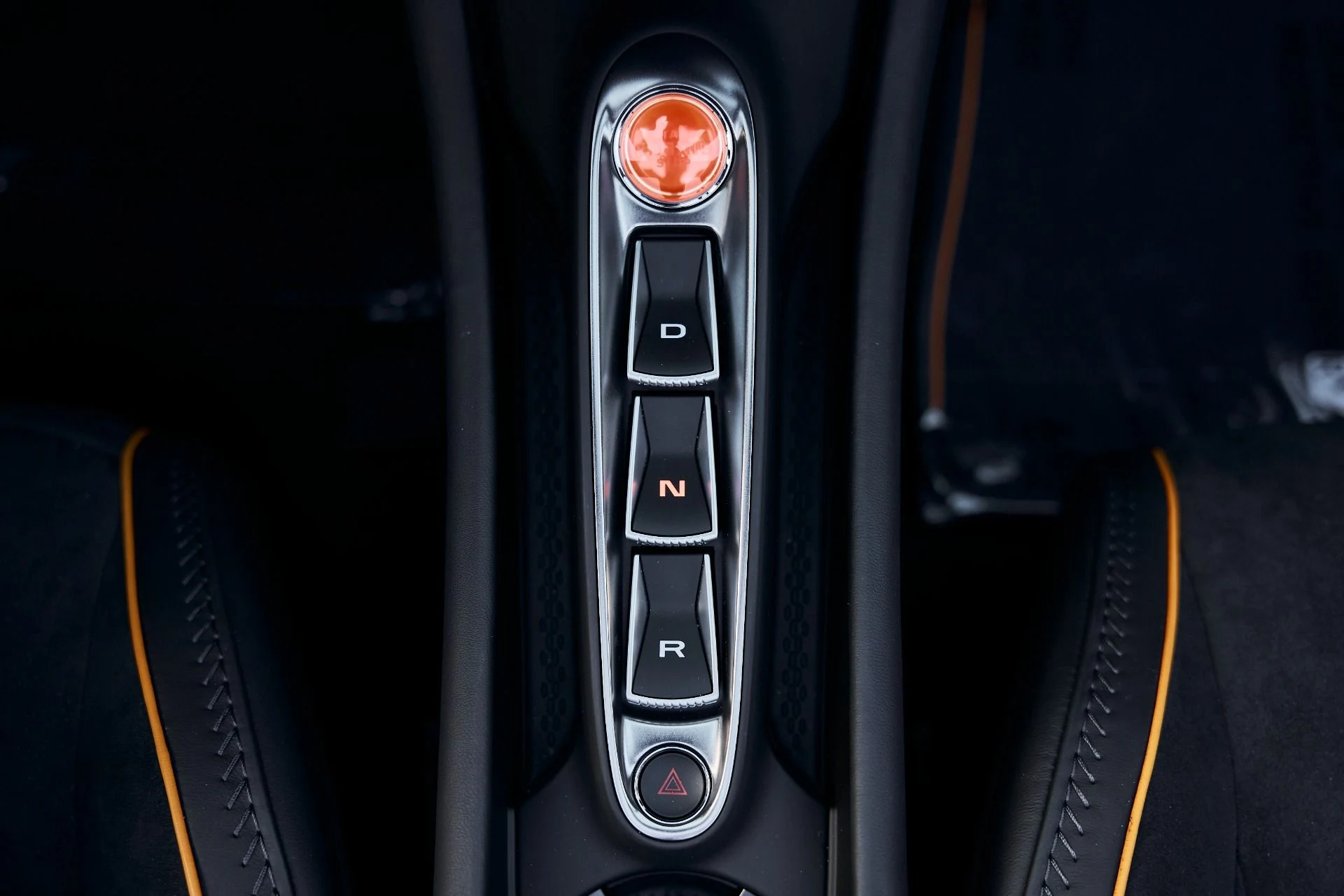 mph057_3115394521_Used_2025_Mc_Laren_Artura_1771382336_fd270870d3