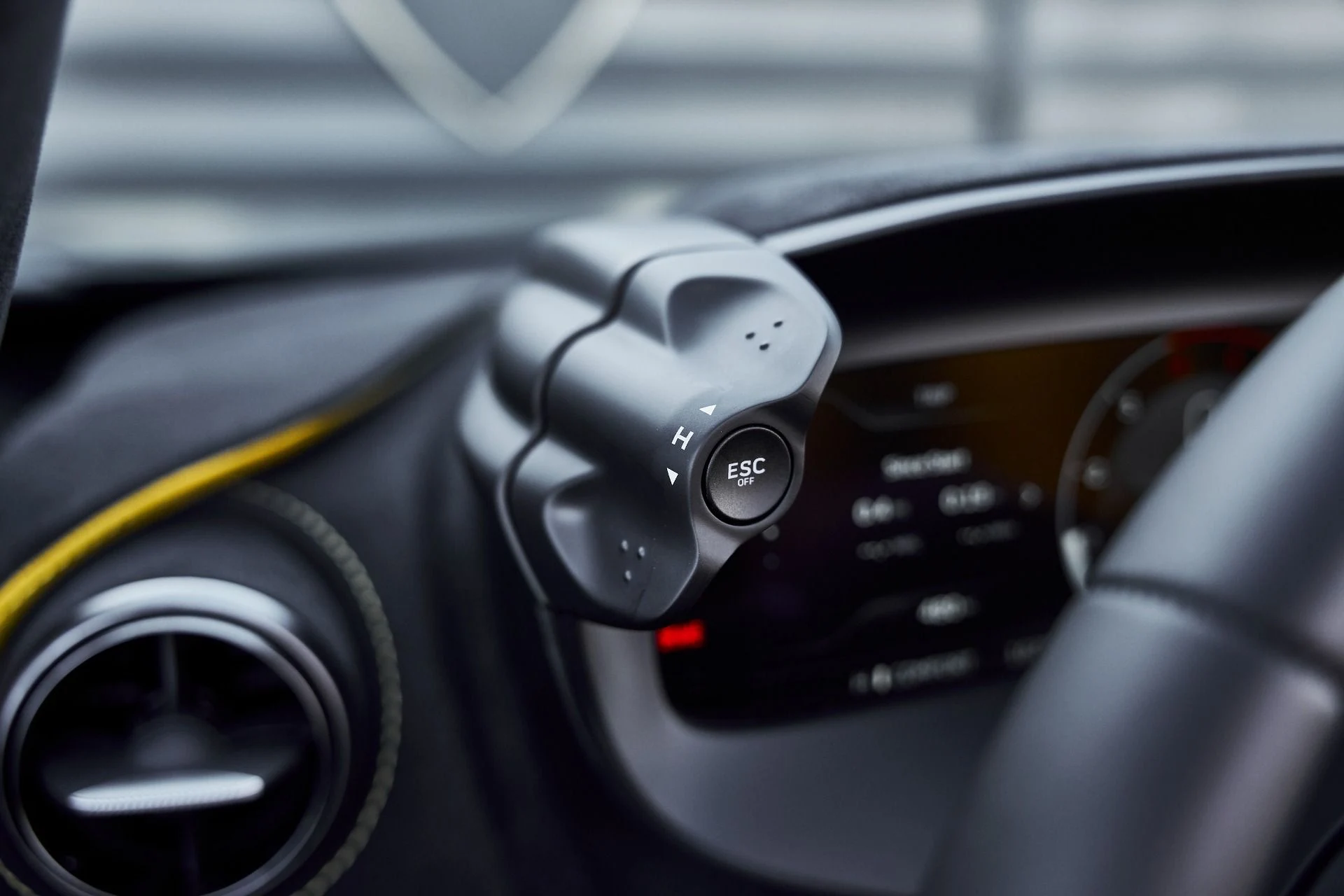 mph057_3158391803_Used_2026_Mc_Laren_750_S_1775868078_8e00c16759