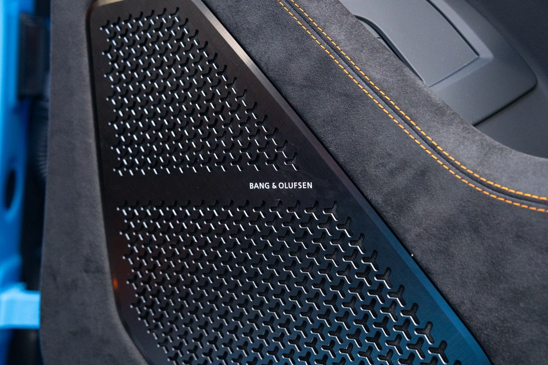 mph057_3234648392_Used_2024_Lamborghini_Urus_S_1773951175_8de1597ef1