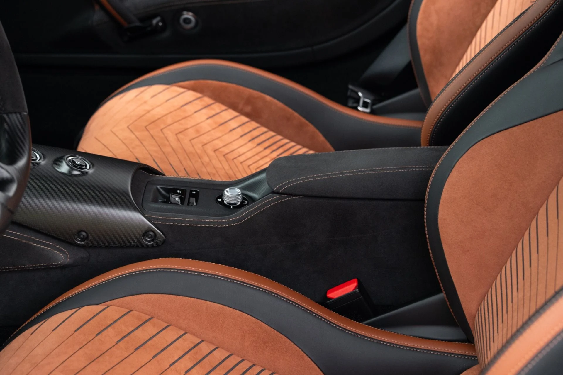 mph057_3268763589_Used_2022_Maserati_MC_20_1777083905_5259061501