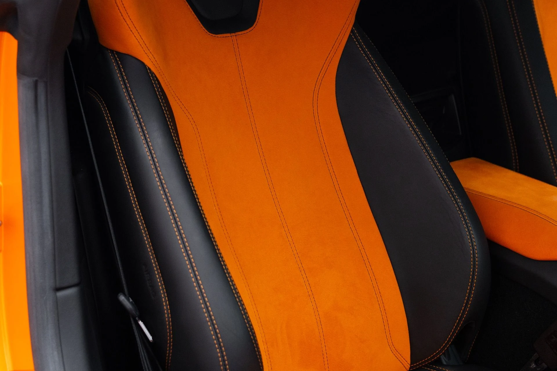 mph057_3300984354_Used_2016_Lamborghini_Huracan_LP_610_4_1780109643_a4a5ca96e0