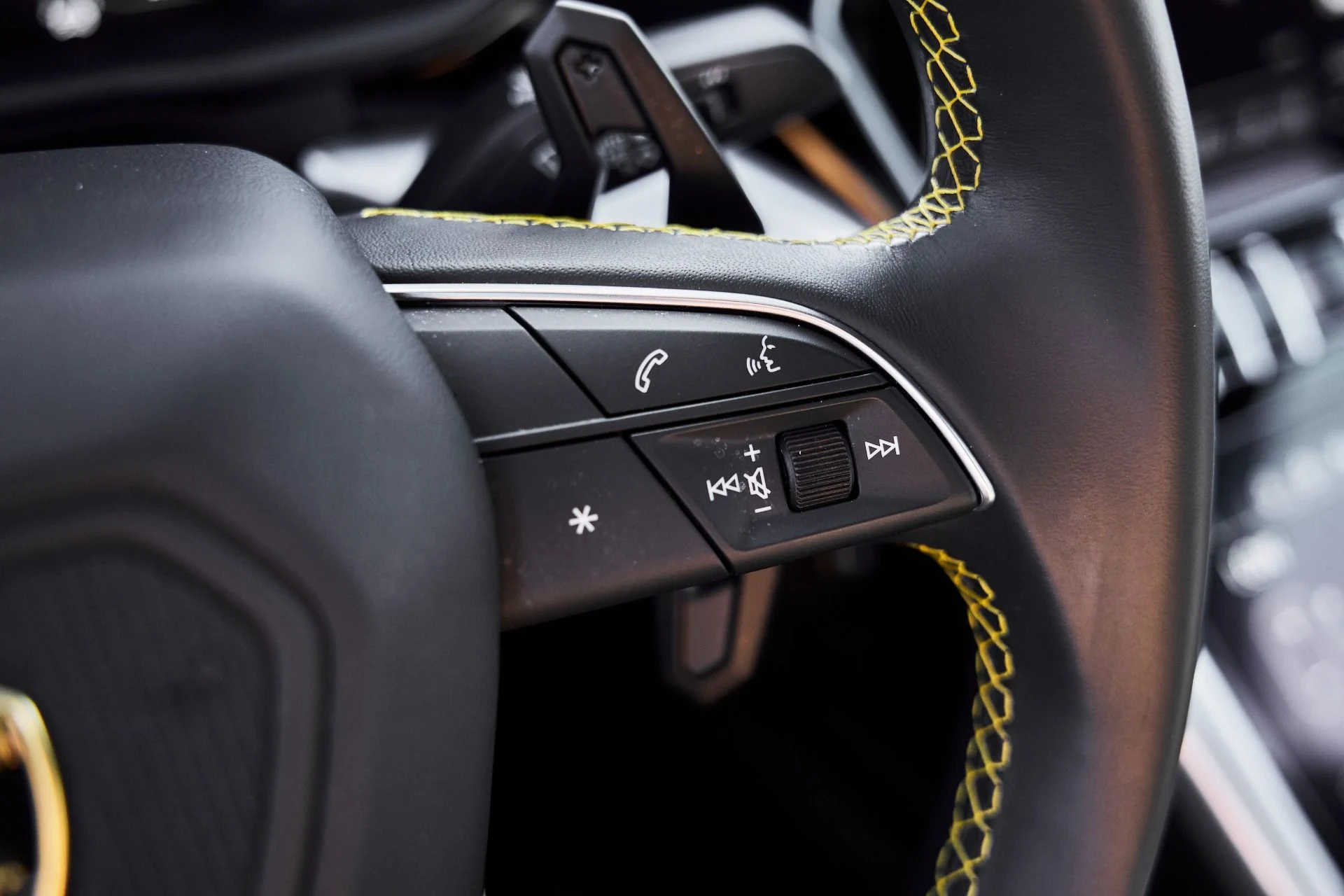 mph057_3317407341_Used_2024_Lamborghini_Urus_S_1780082924_b493d1f2ff