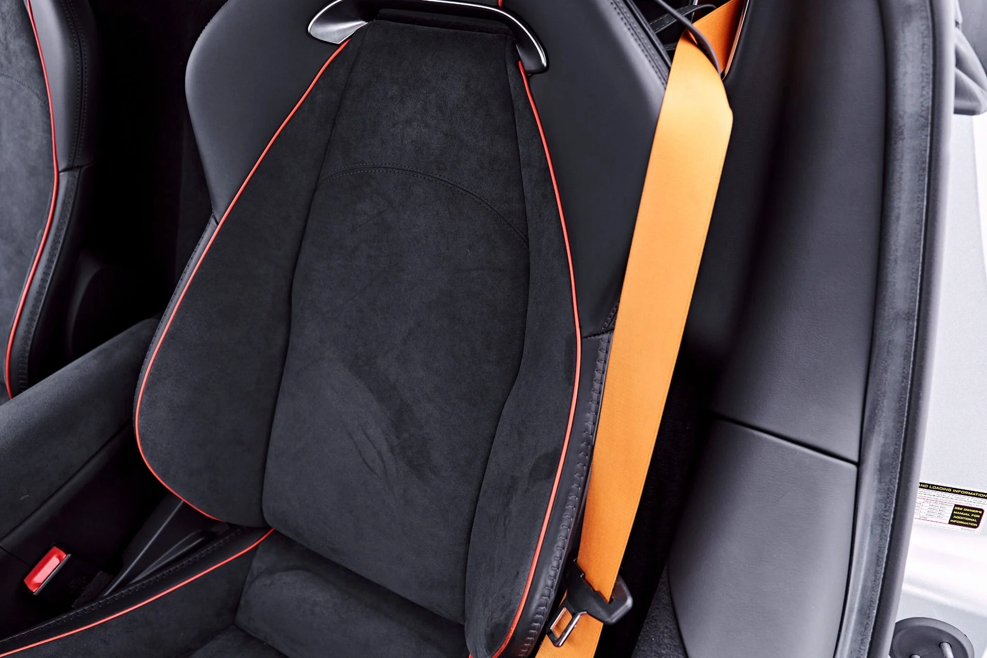 mph057_3331536116_Used_2023_Mc_Laren_Artura_1782871278_a90b7f3906