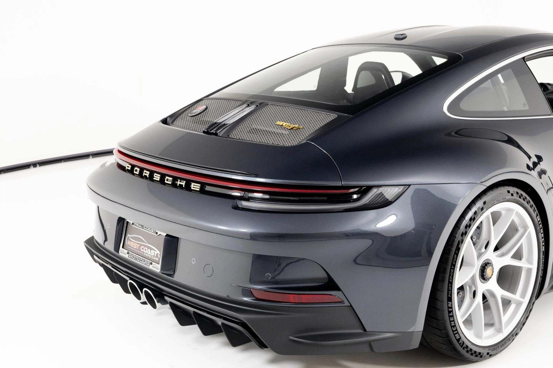 mph057_3352735055_Used_2024_Porsche_911_ST_1761006516_9c680bf211