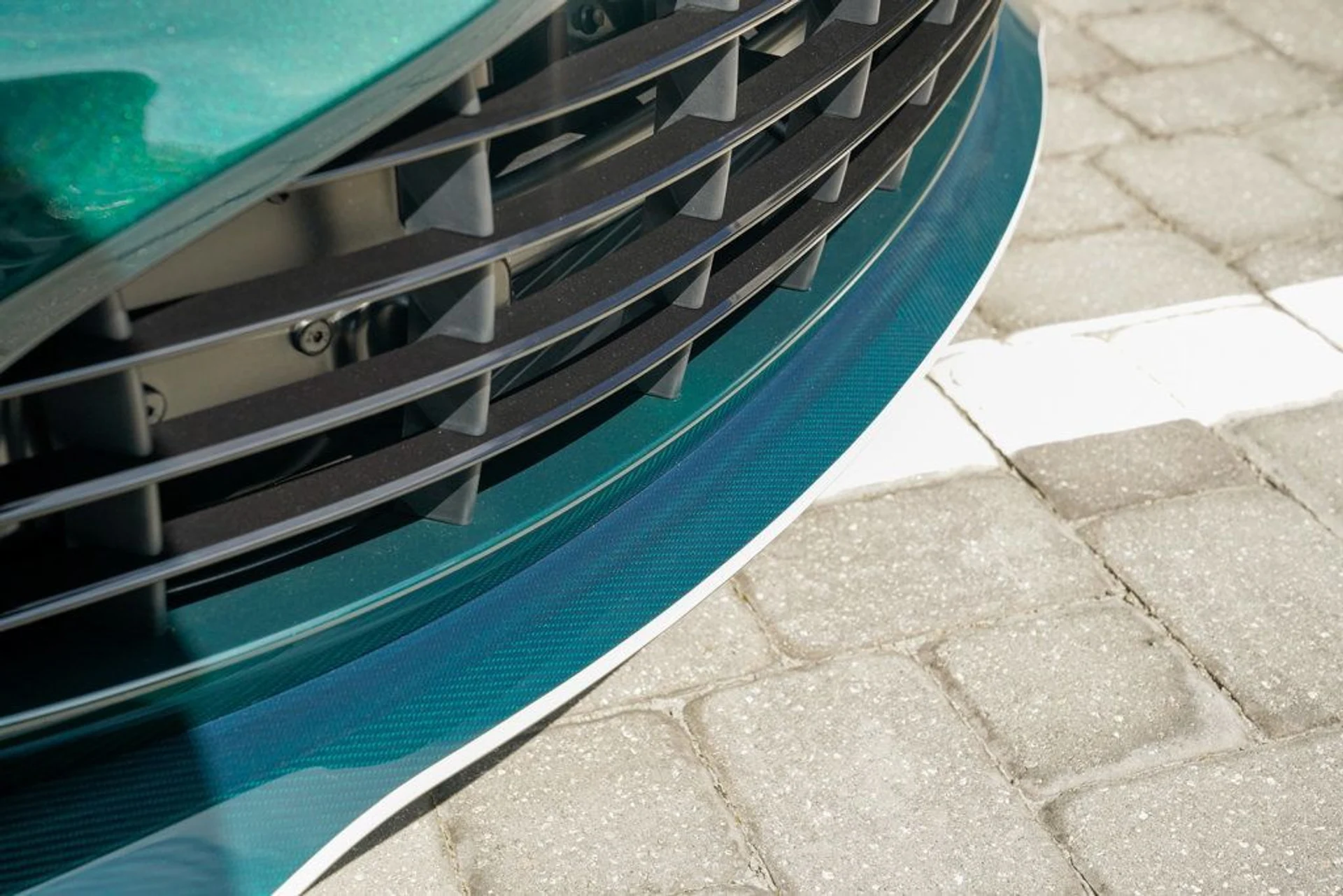 mph057_338627794_used_2023_aston_martin_vantage_v12coupe_14354_22896697_58_1024_950a51af45