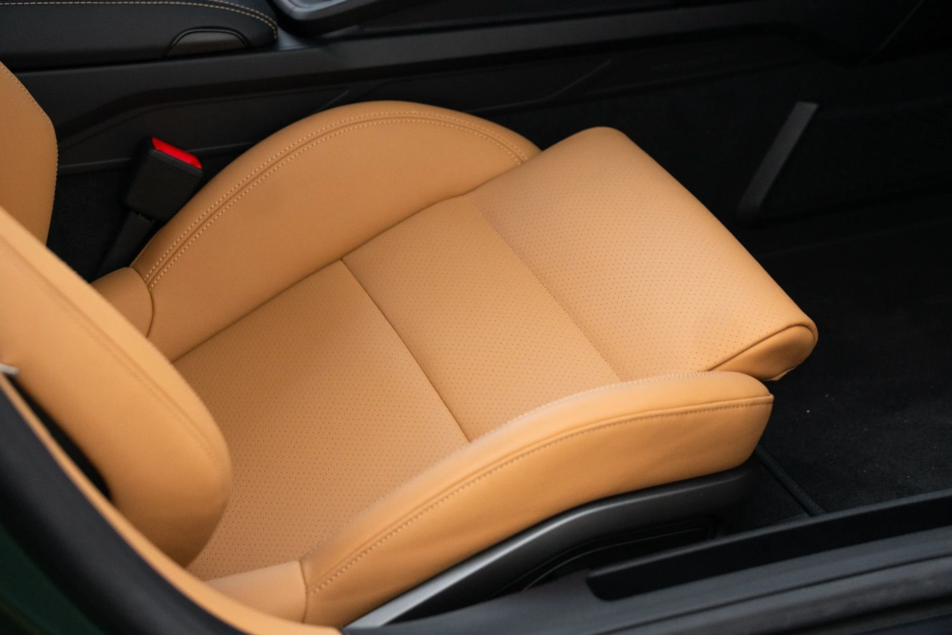 mph057_3396689500_Used_2026_Porsche_911_GT_3_Touring_1770143984_8a31f34bba