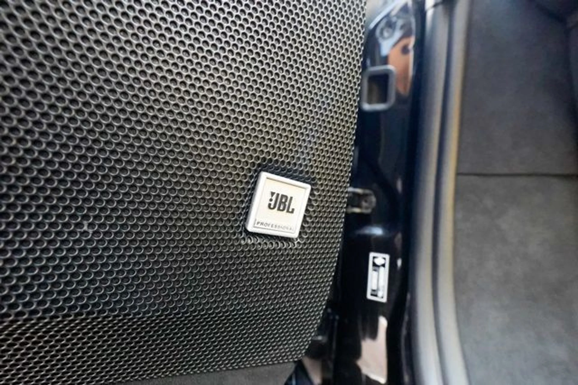 mph057_3409672188_22986484_58_e7e9903f5a