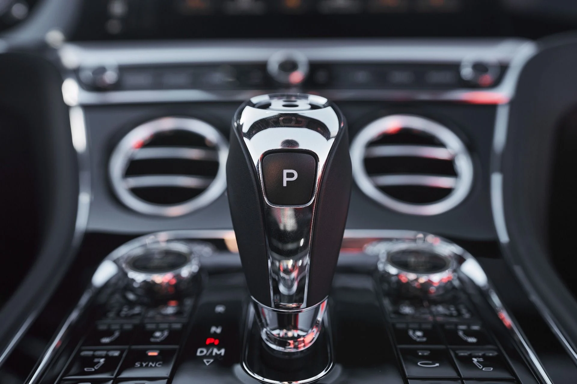 mph057_3421455600_Used_2023_Bentley_Continental_GT_Azure_1761181976_20b27905f0