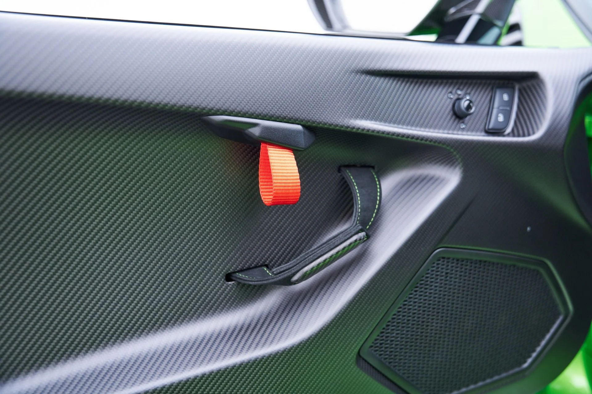 mph057_3430923114_Used_2024_Lamborghini_Huracan_STO_Base_1793231473_96f3596d84