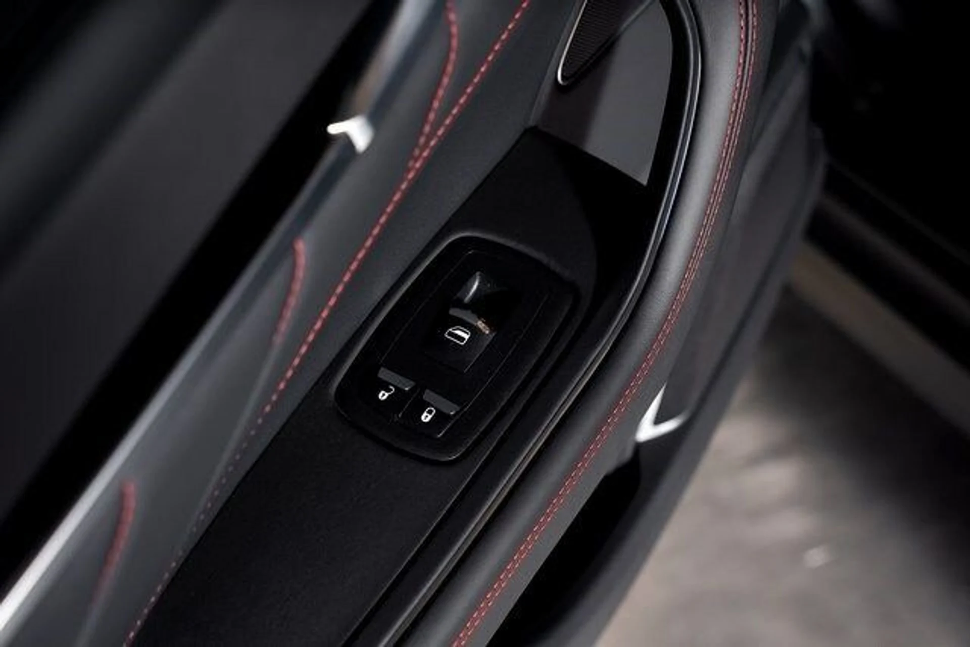 mph057_3452399274_b08415945a63199e88ebbefe0bab8081x_2f641cf3e3