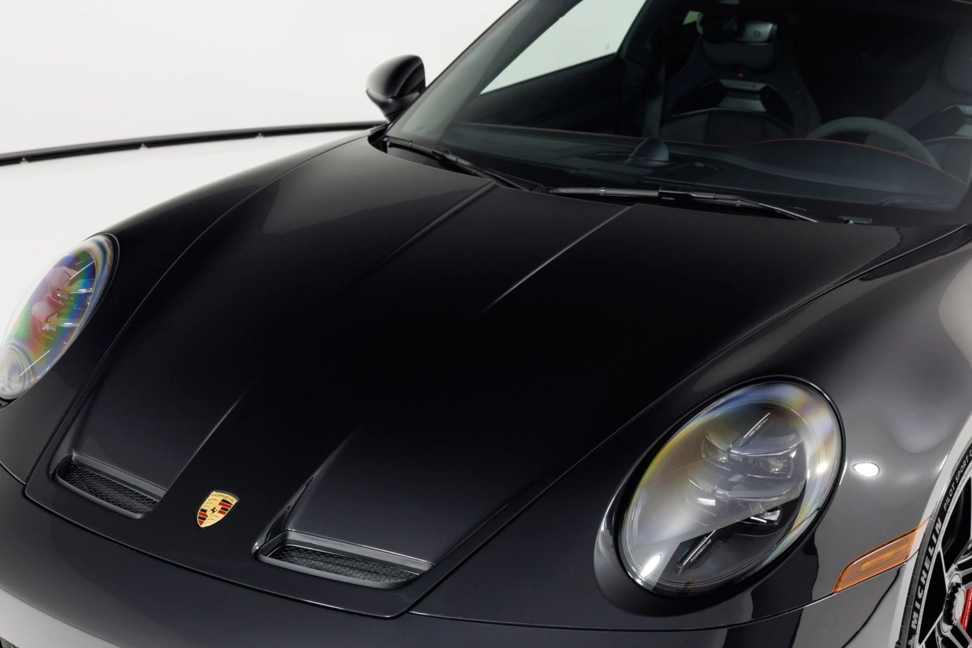 mph057_3502997790_Used_2025_Porsche_911_GT_3_1777072064_97b484f327