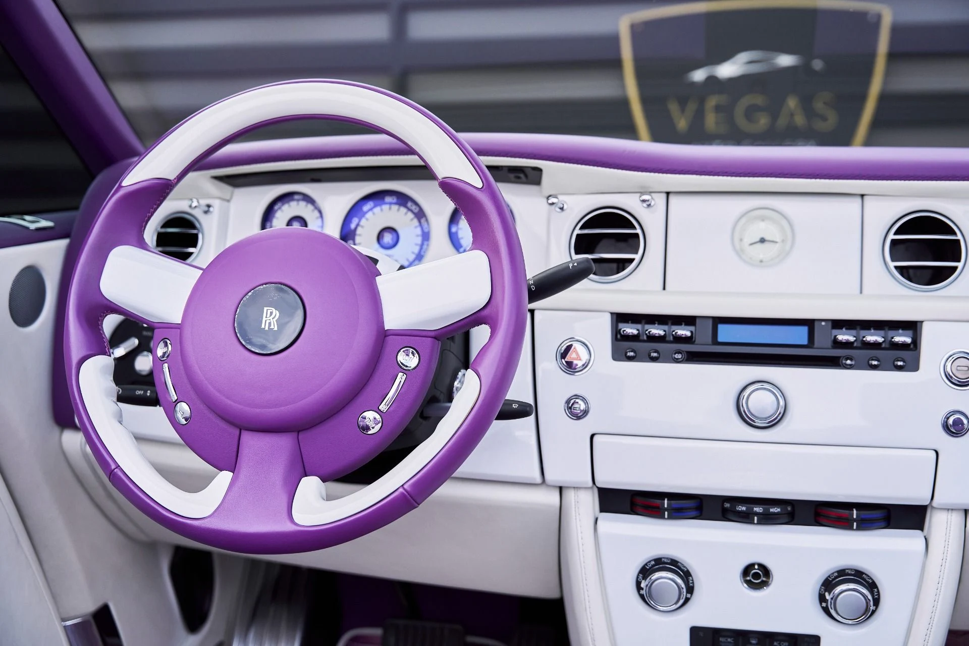 mph057_3557757488_Used_2008_Rolls_Royce_Phantom_Drophead_Coupe_Base_1769136076_45b7270bba