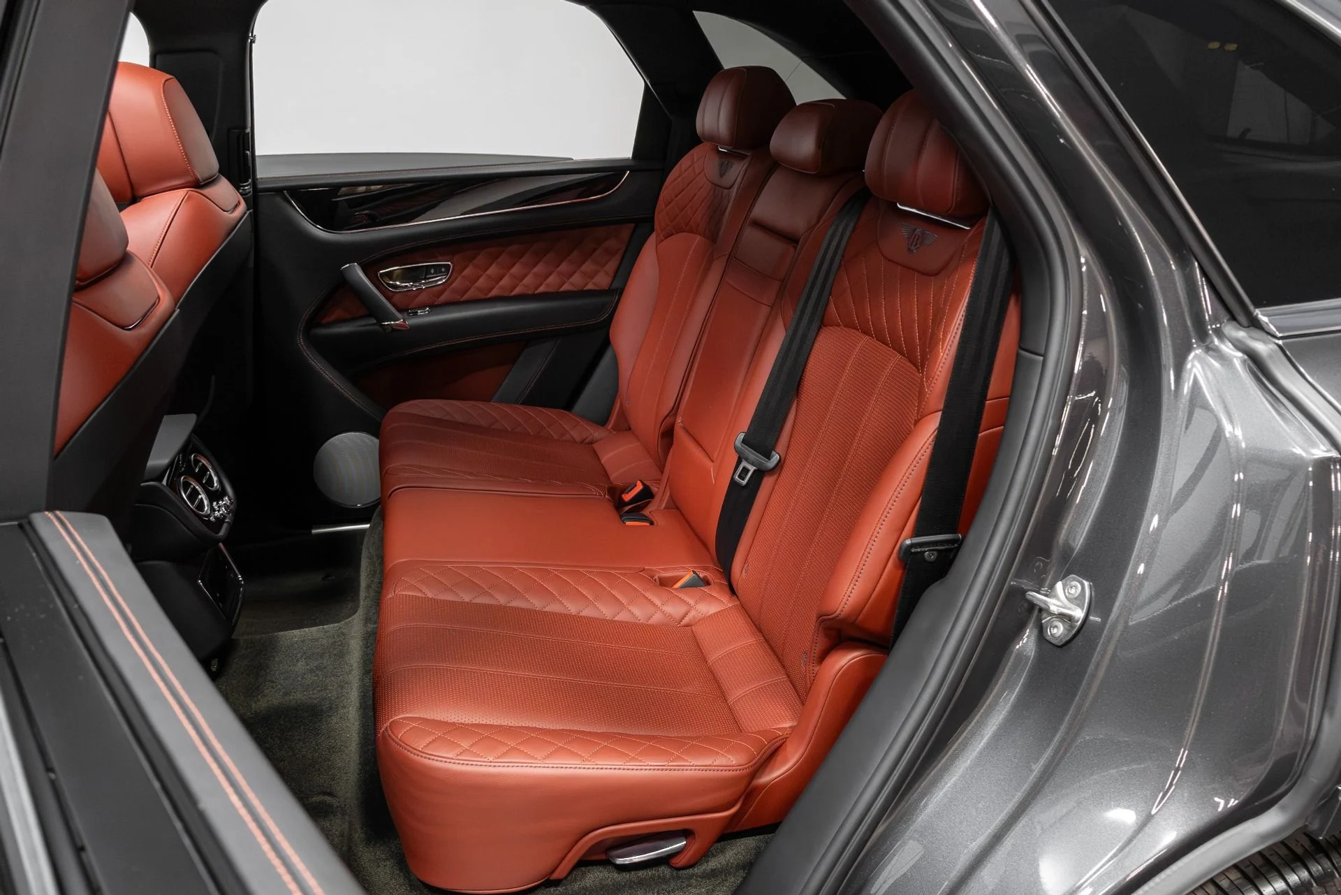 mph057_360865450_Used_2017_Bentley_Bentayga_W12_1763489562_128f209fa4