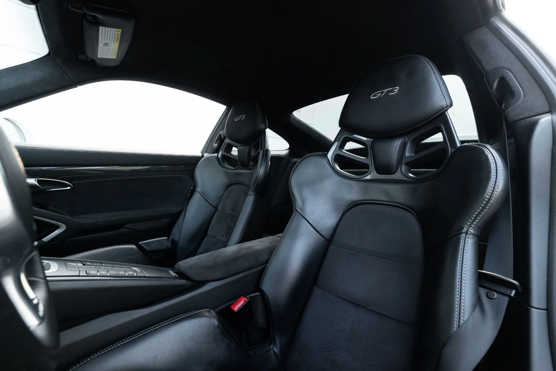 mph057_3615082139_Used_2015_Porsche_911_GT_3_1766771055_cb22eaa7f9