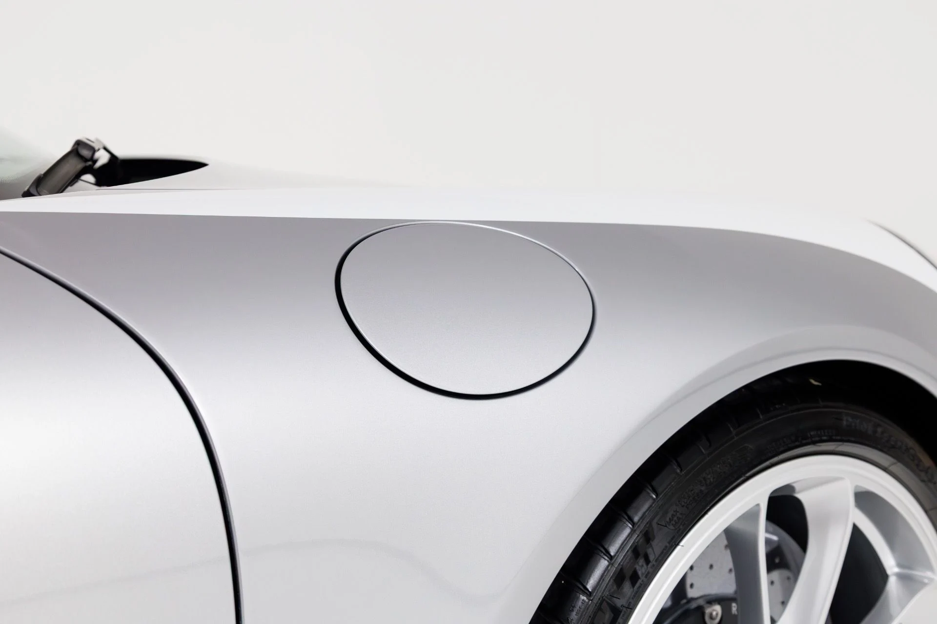 mph057_3618639769_Used_2019_Porsche_911_Speedster_1770313331_0dd2016a9e