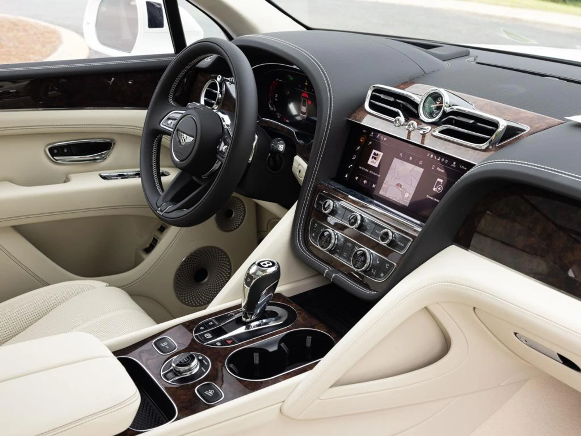 mph057_3622168306_444557824_688defb5b8367c48735ada22_79bfa4feed