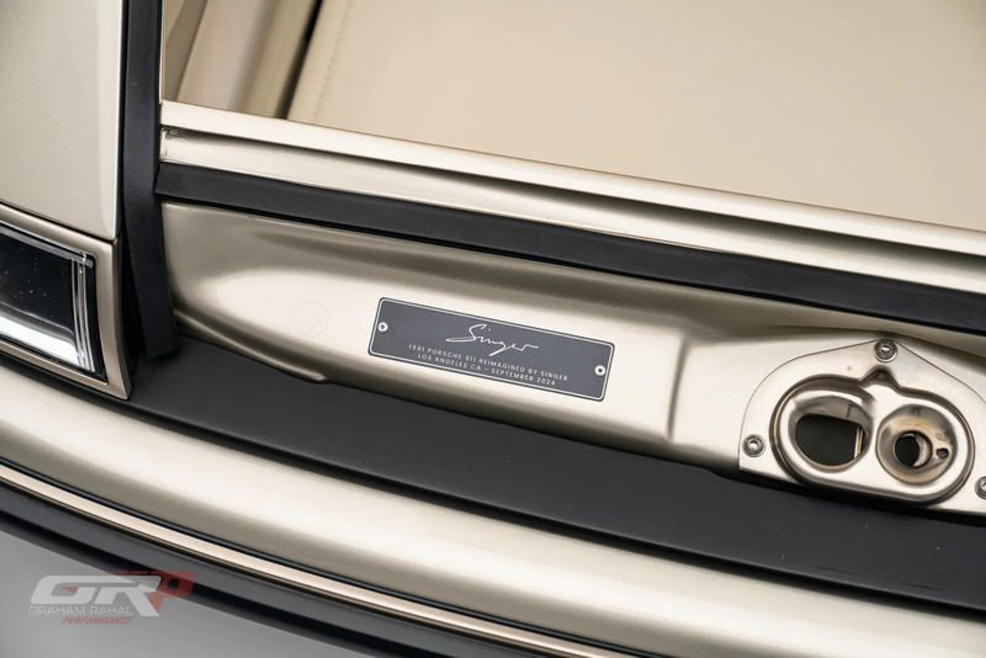 mph057_3623964717_EB_3699_FD_2752_48_F4_9_A76_8_EE_817_A4_D2_A4_fe569f05ea