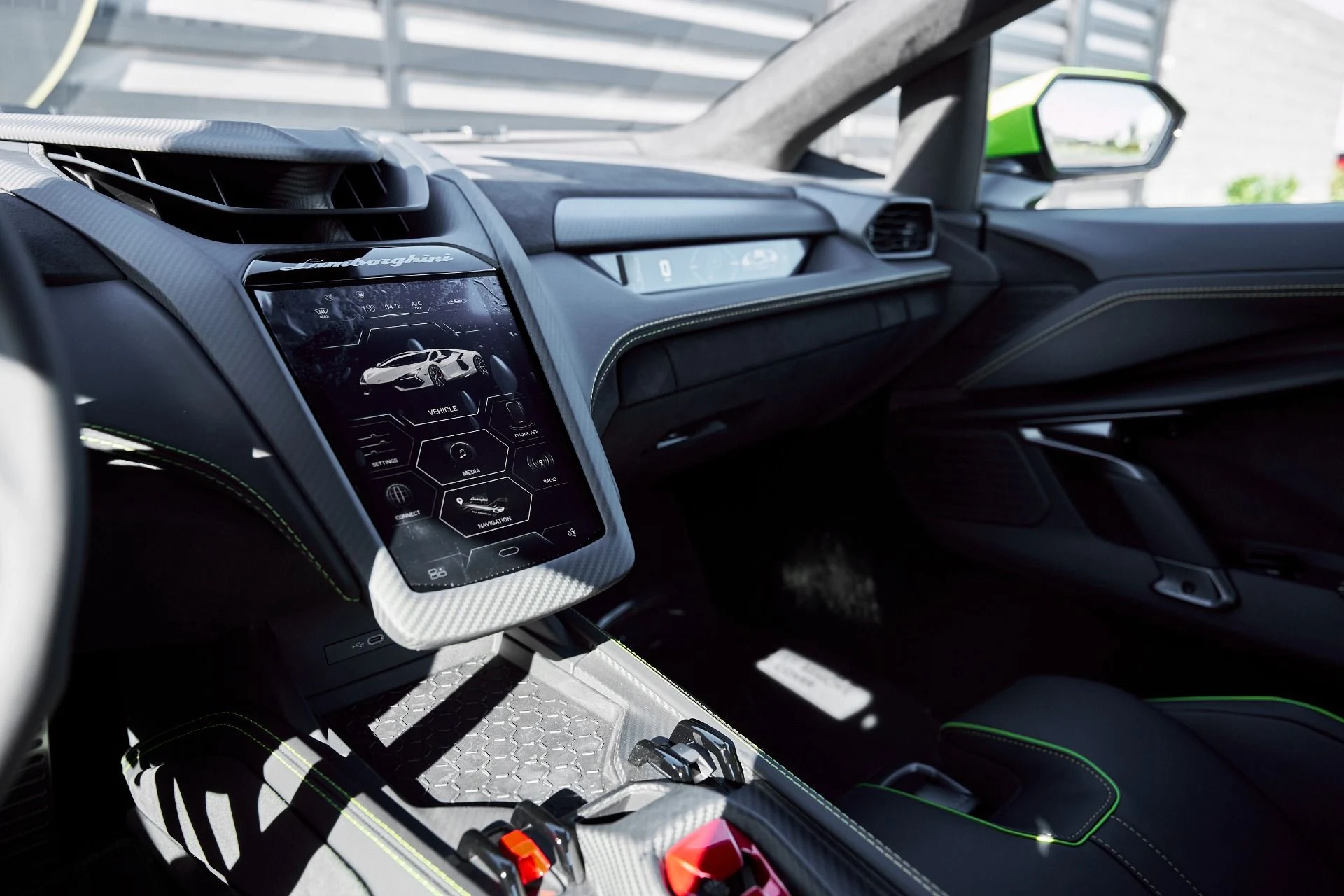 mph057_3649180807_Used_2025_Lamborghini_Revuelto_Base_1769824562_64d73b036f