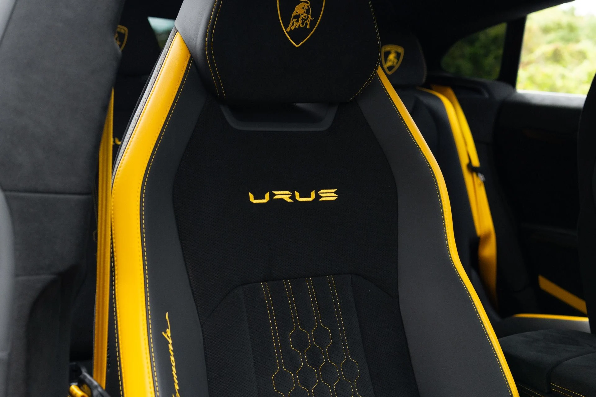 mph057_367556267_Used_2024_Lamborghini_Urus_Performante_1773952175_7d770b481e