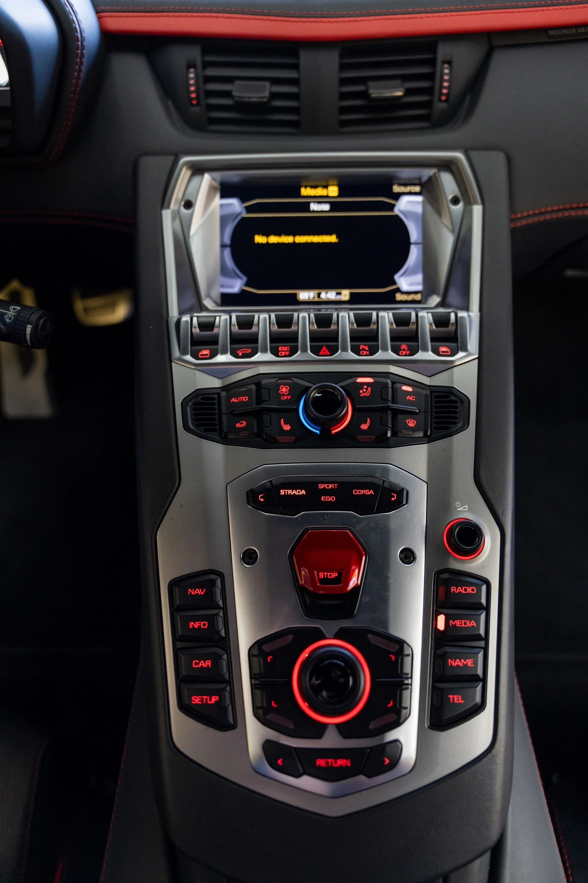 mph057_3705423102_Used_2018_Lamborghini_Aventador_LP_740_4_S_1792436167_b6eba2a8c3