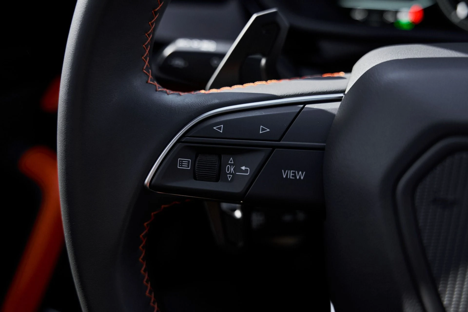 mph057_3733699675_Used_2025_Lamborghini_Urus_SE_1770086515_9a25a71fca