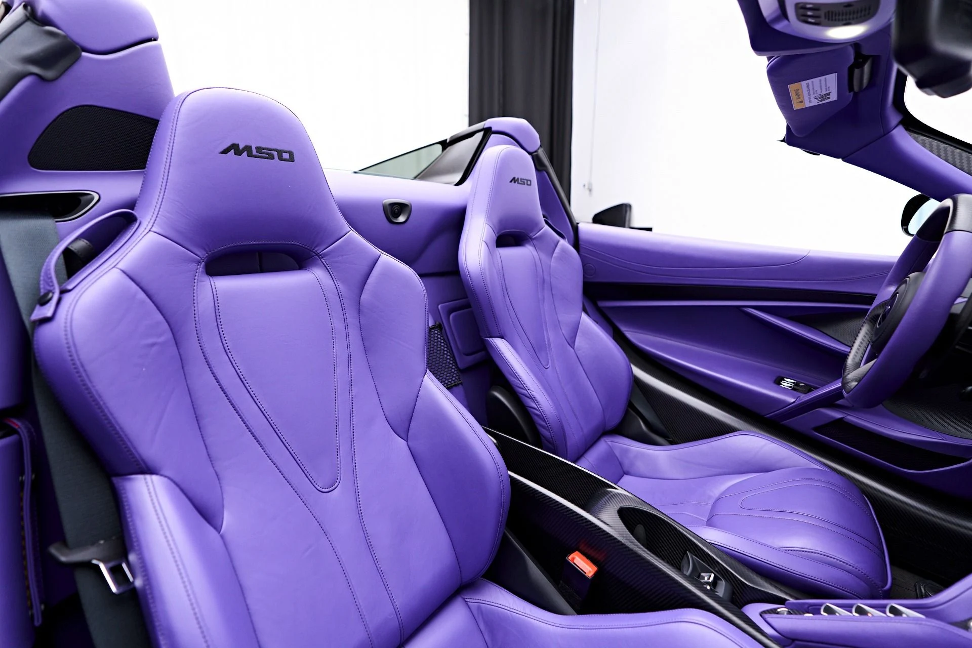 mph057_3757295862_Used_2022_Mc_Laren_765_LT_Base_1753480618_9246623d7f