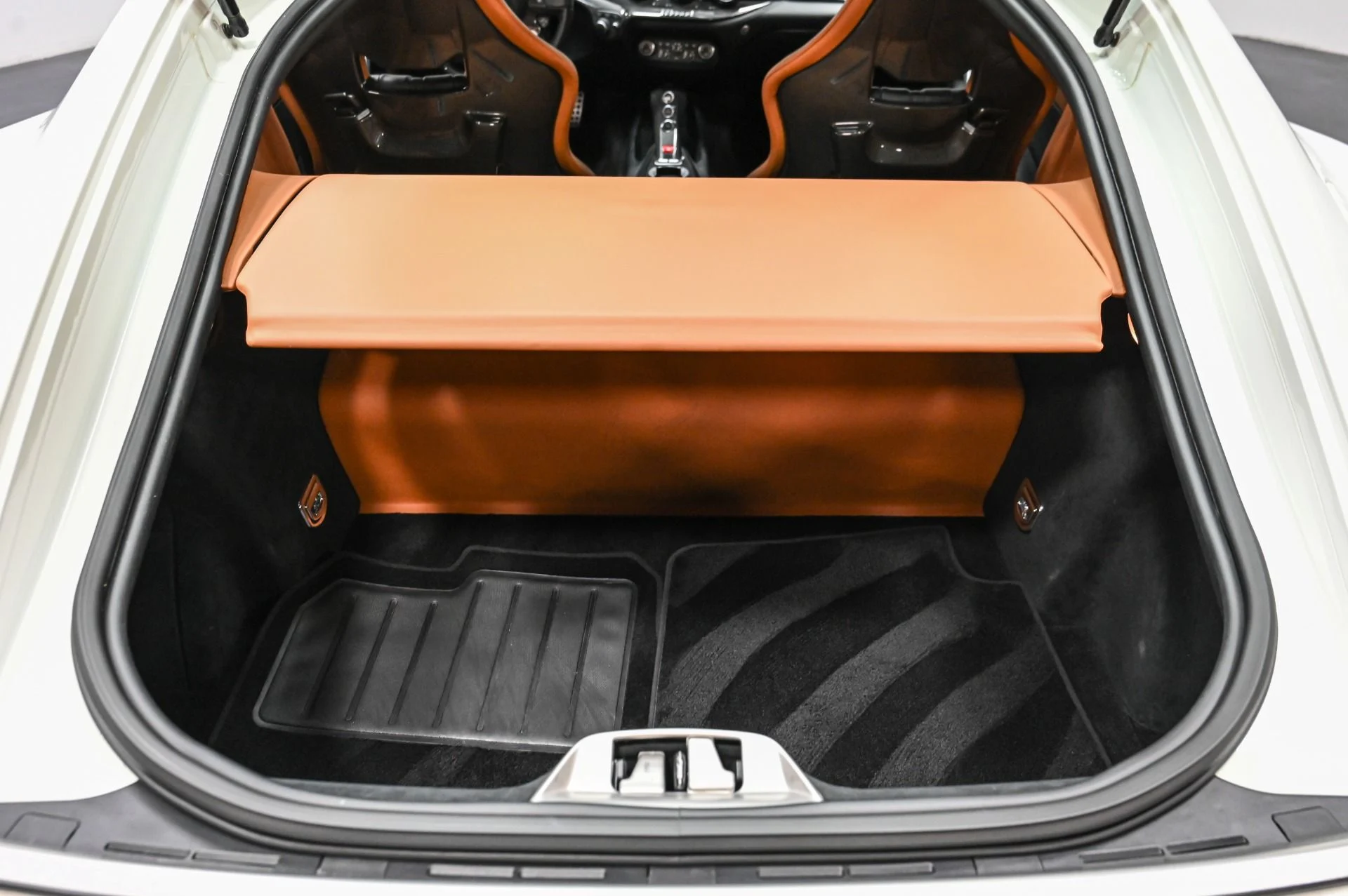 mph057_3759930147_Used_2015_Ferrari_F12_Berlinetta_1770858306_45f4e225f6